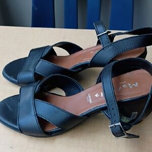 Elegant Black Leather Sandals